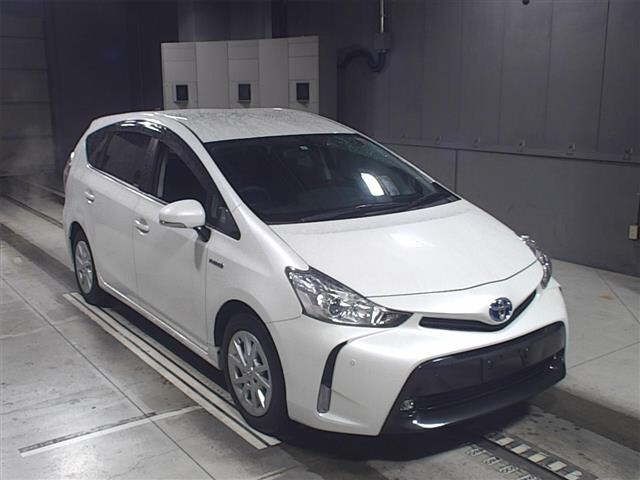 65028 Toyota Prius alpha ZVW41W 2015 г. (JU Gifu)